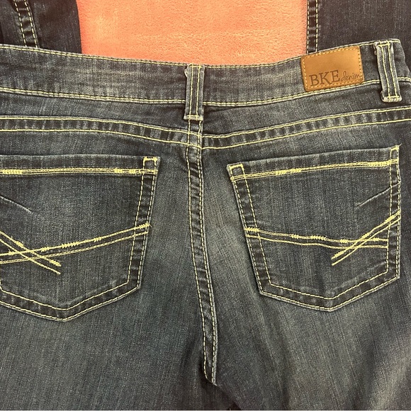 BKE Women's Blue Jeans - Picture 4 of 6